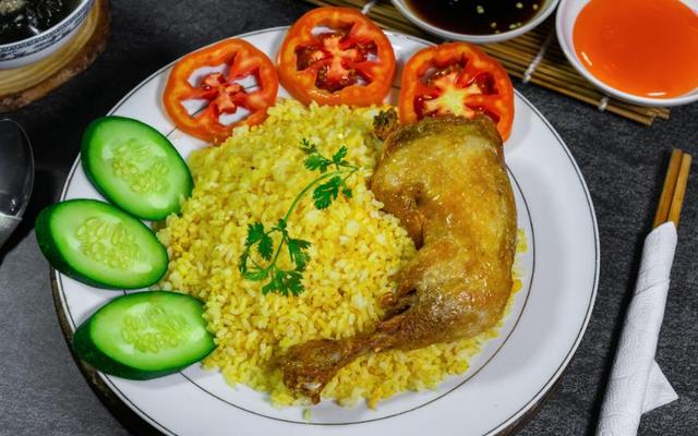 Cơm Gà Xối Mỡ A.Quậy - Lê Đức Thọ