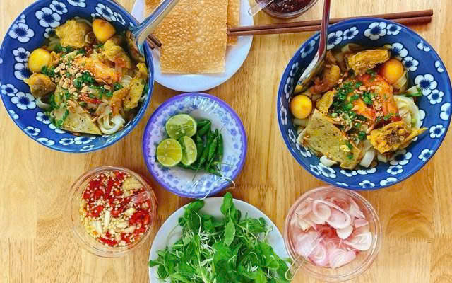 Mì Quảng Anh Đạt - Cách Mạng Tháng 8