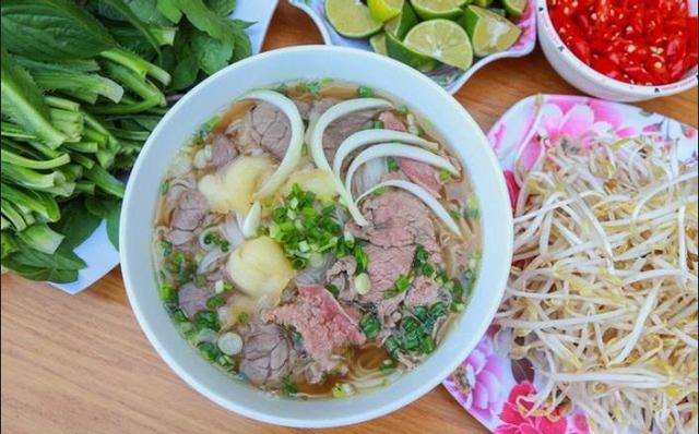 Phở Tân - 51 Đường B2