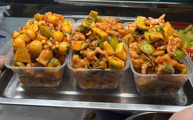 Chân Gà Yến Nhi Chi Nhánh 2 - Mì Cay Khô & Ăn Vặt - 11 Phan Bội Châu