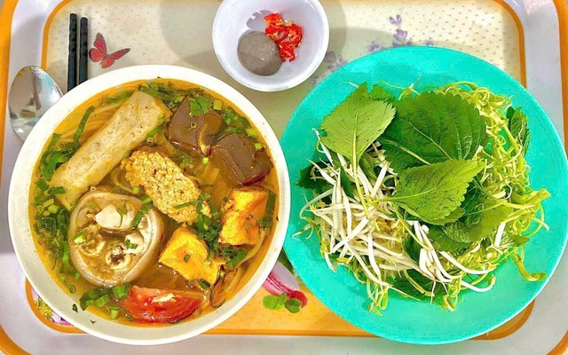 Quán Bún Riêu Cua 152 - Dĩ An