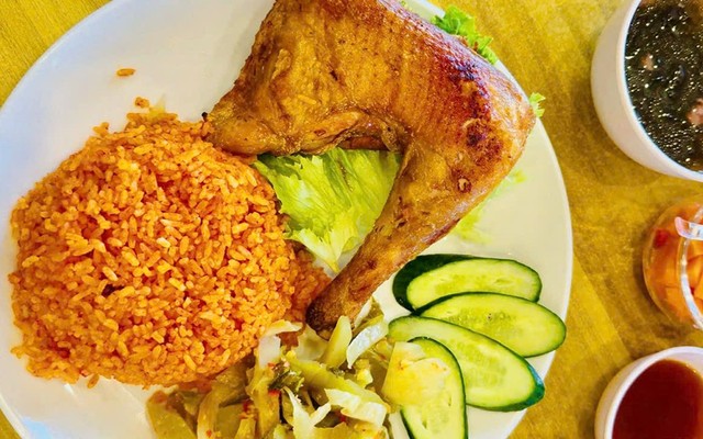 Cơm Gà Xuân Phú - Hoàng Lanh