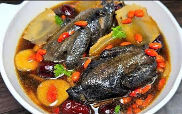 Gà Tiềm Thuốc Bắc Đặng Hiền