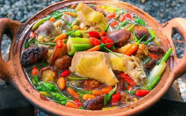Tiệm Lẩu Gà - Bo Gà Tre