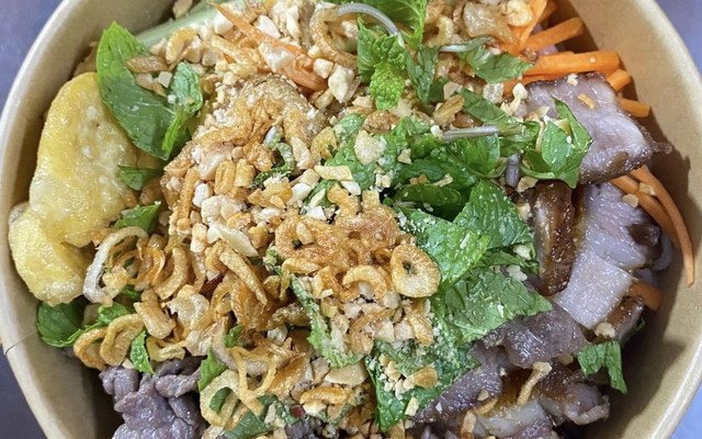 Bún Trộn & Bánh Đa Trộn Cô Chíp