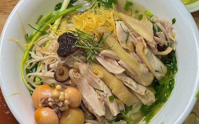 Quán Bà Béo Hà Nội - Phở Gà, Bún Thang & Miến Trộn - Đường A4