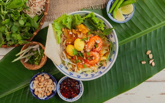 Mỳ Quảng & Nước Ép - Phan Khoang