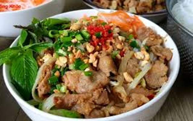 Bún Thịt Xào Ngân - Đường 30 Tháng 4