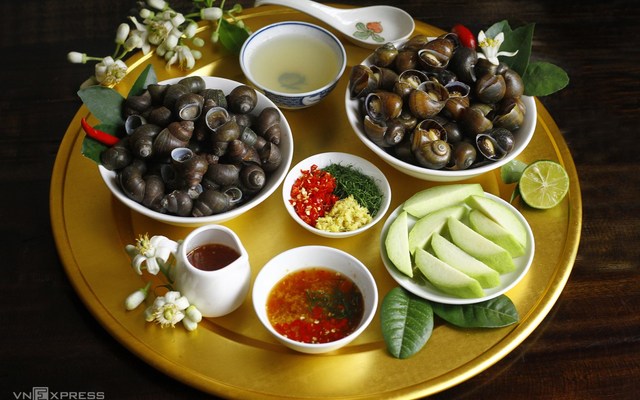 Ốc 1983