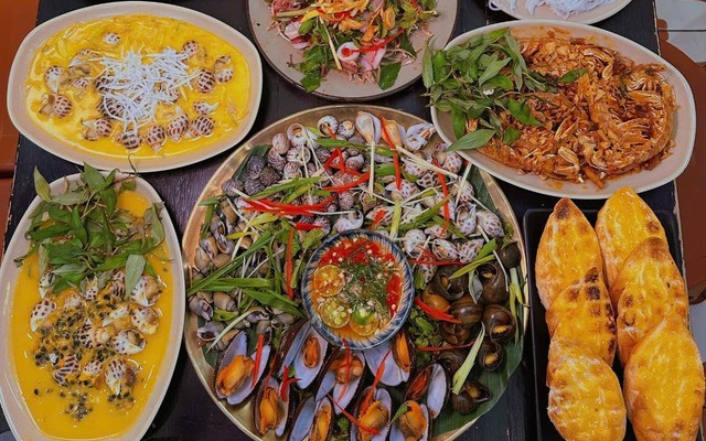 Ốc Nâu Seafood - Hải Sản Tươi Sống - 271 Điện Biên Phủ