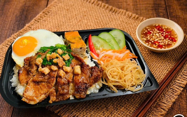Cơm Tấm & Bún Út Nhi - Đường 2/4