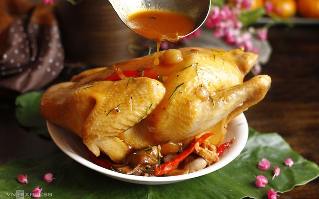 Gà Hấp Mắm Nhĩ - TP FOOD