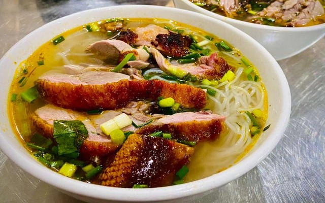 Bún Vịt Quay - 106 Trần Quốc Vượng