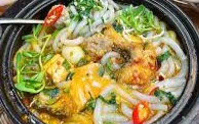 Bánh Canh Cá Lóc Nồi Đất