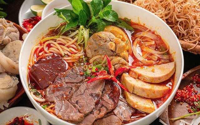 Bún Bò Huế - Huyền Châu - Pháo Đài Láng