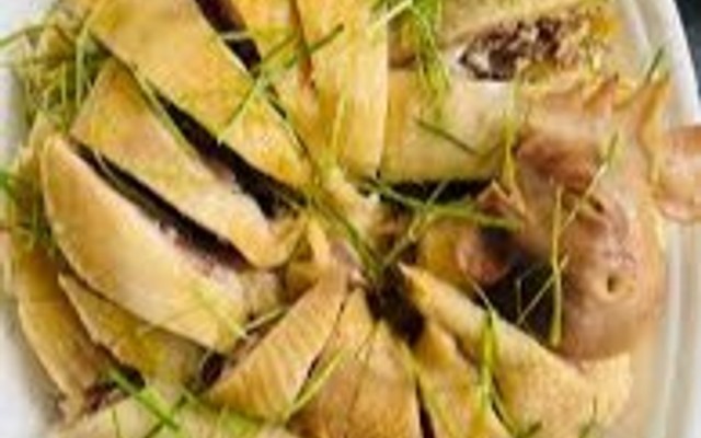 Gà Hấp Lá Chanh - Cô Năm
