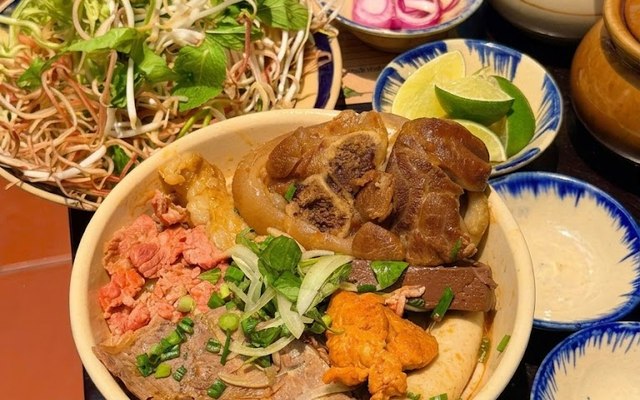 Bún Bò Huế Oly - Phạm Văn Đồng