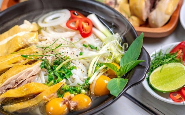 Phở Quỳnh - 61 Tôn Đức Thắng