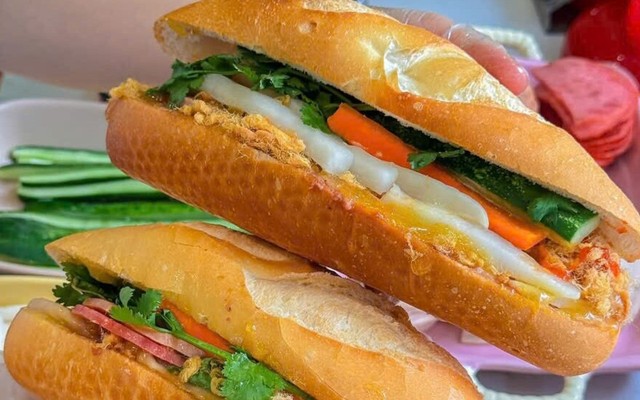 Cơm Gà Bling - Bánh Mì Đà Nẵng