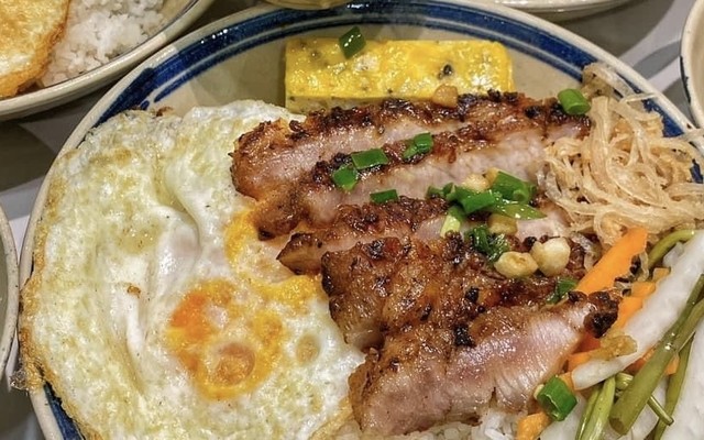 Cơm Phần Đỗ Quyên - Phú Mỹ