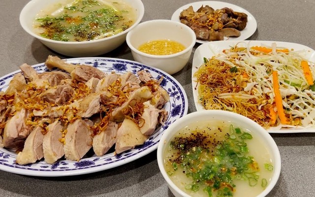 Cháo, Gỏi Vịt & Bún Măng 38 - XC2