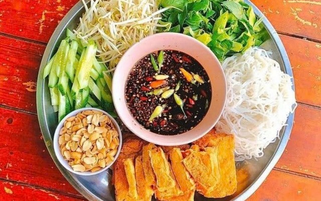 Ăn Vặt Trai Đẹp - Bún Nước Tương & Mì Trộn - Trương Công Định