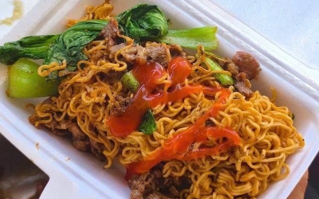 Nui Xào & Mì Xào Bụi - Cô Bắc