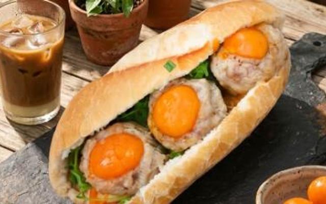 Bánh Mì Xíu & Cá - Lý Thánh Tông