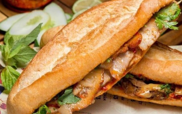 Bánh Mỳ 2 Chị Em Còi Vy Đan - Phan Chu Trinh