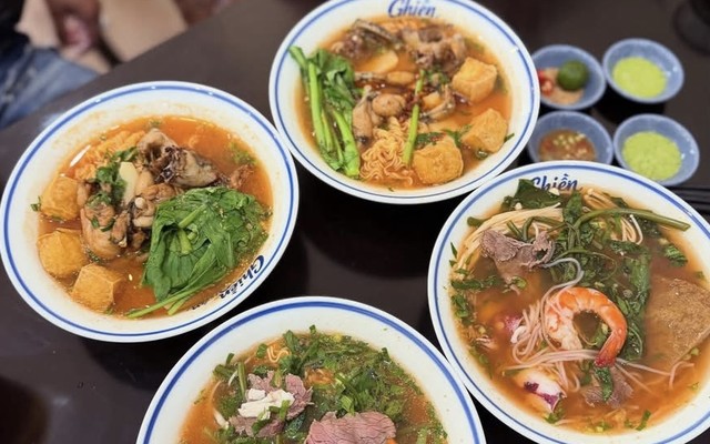 Ghiền Quán - Hủ Tiếu Nam Vang, Bún Thái Sài Gòn & Mì Ếch Măng Cay