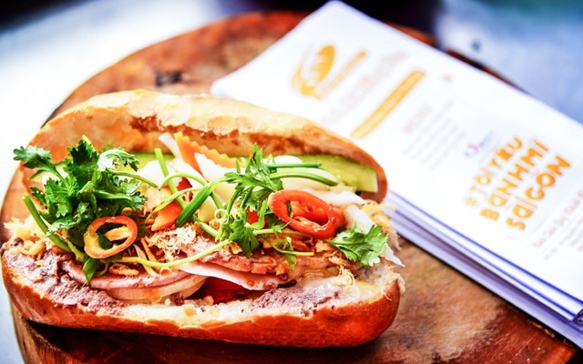 Bánh Mì Sài Gòn Hoàng Long - 313 Đà Nẵng