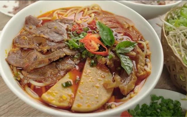 Mì Quảng & Bún Bò Nhựt Tân - Đường Song Hành