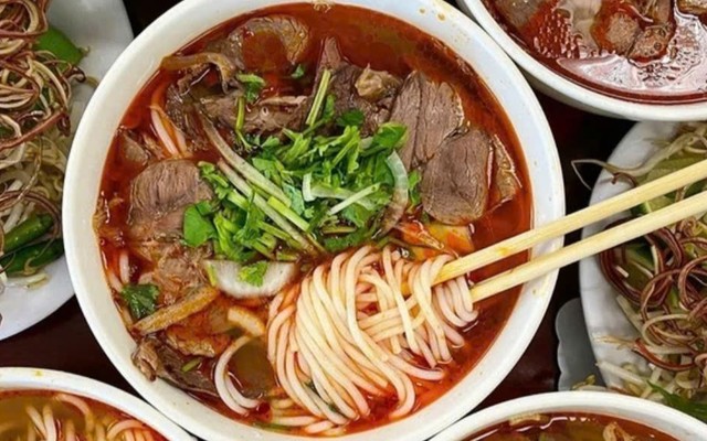 Cô Xinh - Bún Bò Huế & Phở Bò- Nguyễn Biểu