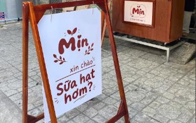 Tiệm Sữa Hạt Mịn - Phạm Hồng Thái