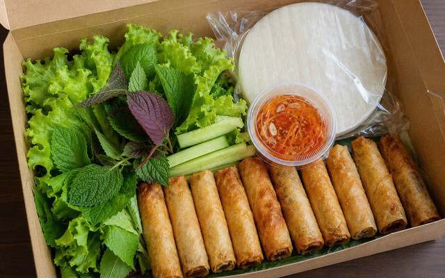 Ram Cuốn Cải & Mỳ Cay Hoài Thương