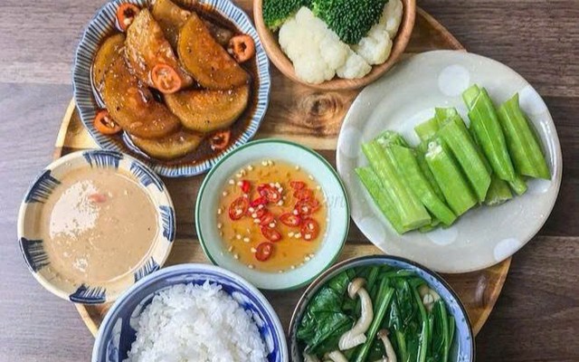 Cơm Cô 5 - Cơm Phần - Dĩ An