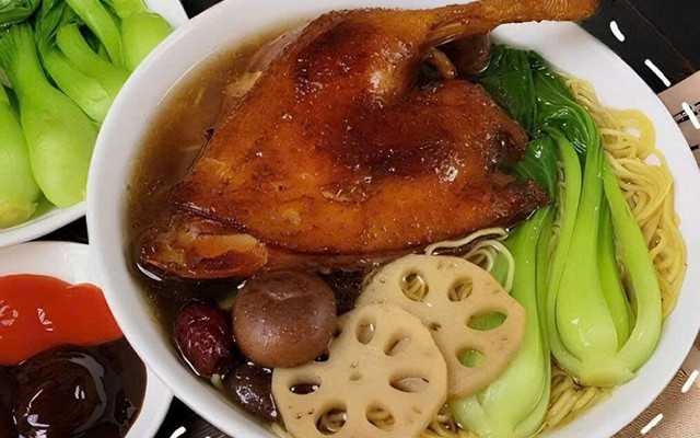 Hủ Tiếu Mì & Mì Vịt Tiềm - Quang Mập