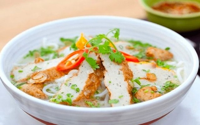 Quy Nhơn Quán - Bánh Canh Chả Cá