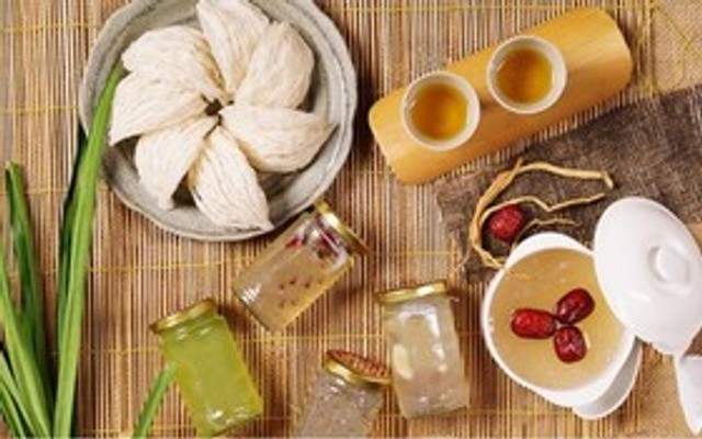 Lâm Như San - Yến Chưng & Trà Hoa Thảo Mộc - Hồng Bàng