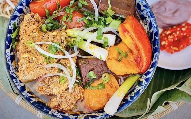 Bún Riêu Cua 75 - CMT8