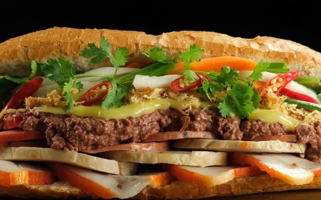 Bánh Mì Bà Huynh - Hoàng Hoa Thám