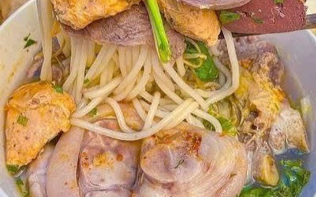 Bún Bò Huế Cô Xuân Đông Ba - Đường Số 79