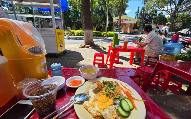 Cơm Tấm Gõ - 1A Trần Lê