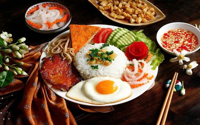 Cơm Tấm Núp Hẻm