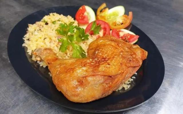 Cơm Gà Xối Mỡ Thị Lý - Tỉnh Lộ 10