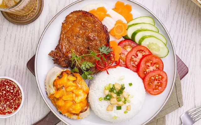 Cơm Tấm Thơm - 385B Hải Phòng