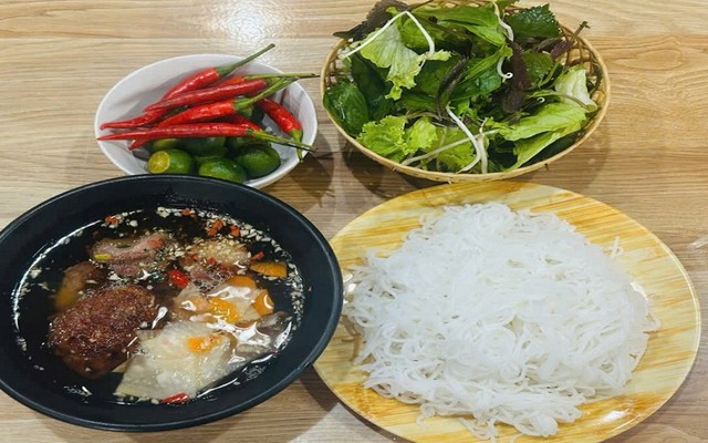 Vân Bún Chả Hà Nội - 06 Phạm Văn Đồng
