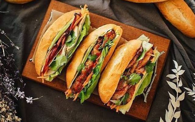 BÁNH MÌ KẸP KAKA