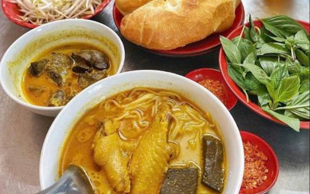 Cà Ri Gà Ta & Bánh Mì - Liên Khu 5-6