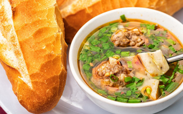 Đẩu's Kitchen - Bánh Mì Bò Nướng, Mì Ý Và Cơm